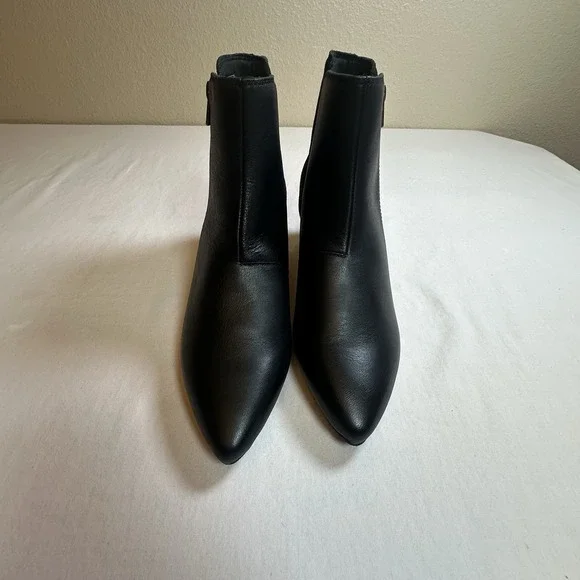 Women's Clarks Ellanie Vibe BootBlack Leather‎ Size9.5 $140 Retail NIB